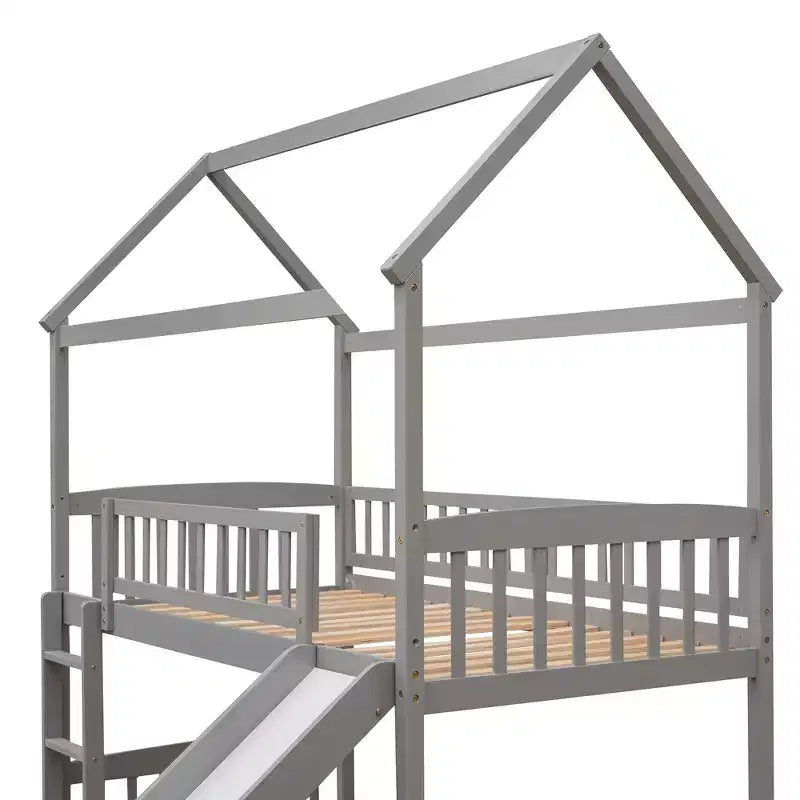 Letto a soppalco singolo con scivolo, scaletta e struttura per casetta dei giochi
