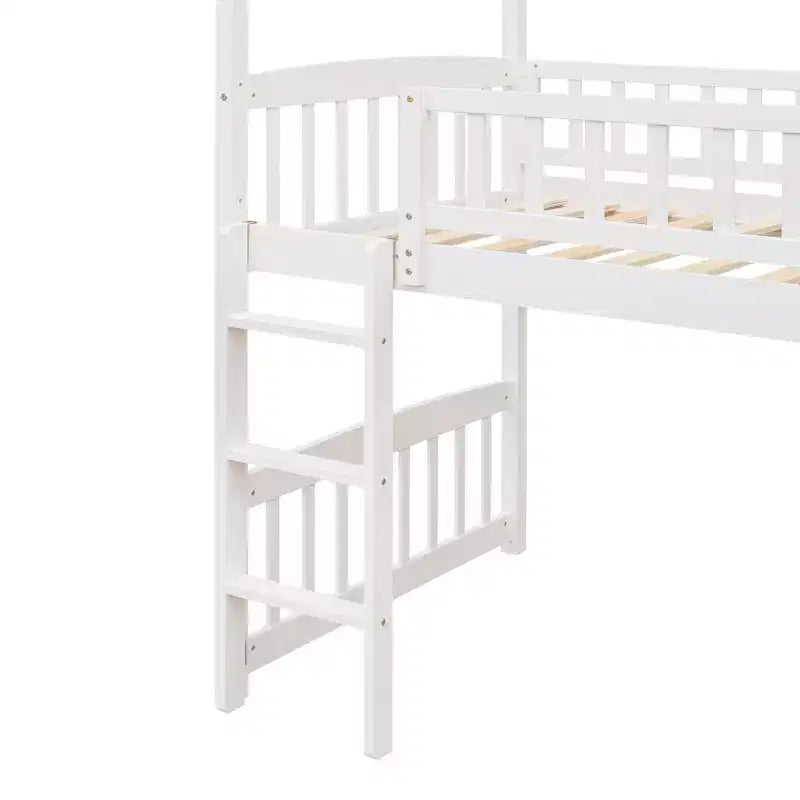 Letto a soppalco singolo con scivolo, scaletta e struttura per casetta dei giochi