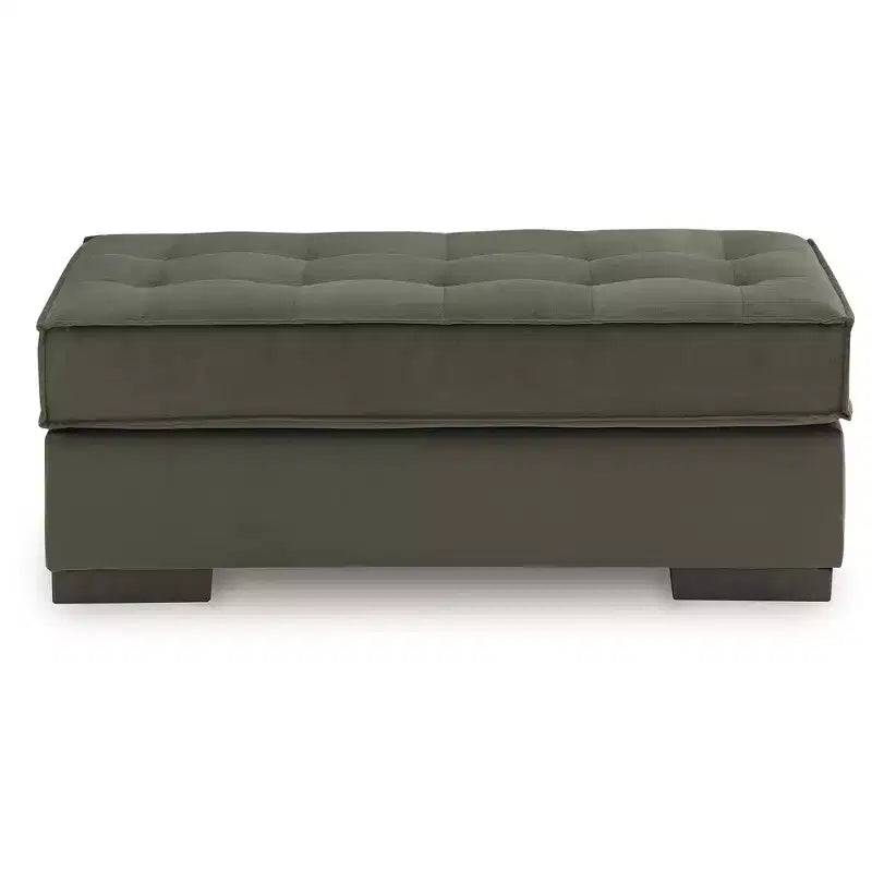 Ottoman accentato oversize, rivestimento in poliestere trapuntato, verde oliva