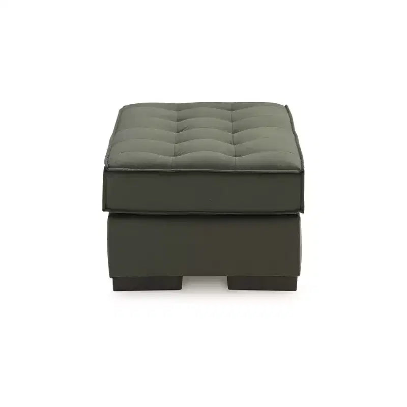 Ottoman accentato oversize, rivestimento in poliestere trapuntato, verde oliva