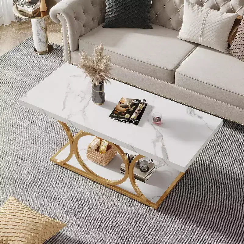 Tavolino da caffè a 2 ripiani da 46,45 pollici con piano in finto marmo e gambe in metallo geometriche color oro – Bianco