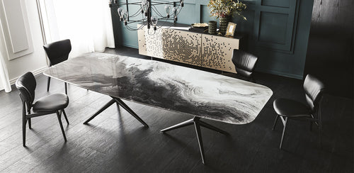 Tavolo da pranzo Atlantis Crystalart - Piedini in cromo nero (06) - Fabbricato in Italia - Il piano in vetro extrachiaro bisellato di 12mm di spessore presenta una lavorazione artistica