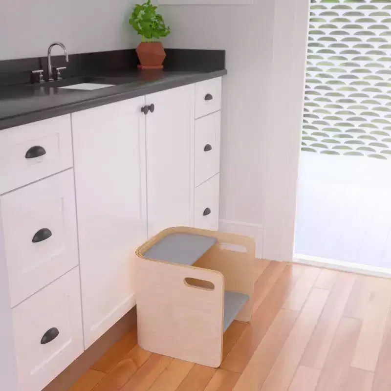 Sedia per bambini multiuso Bentwood – Seggiolina cubo in legno 3 in 1 per bambini