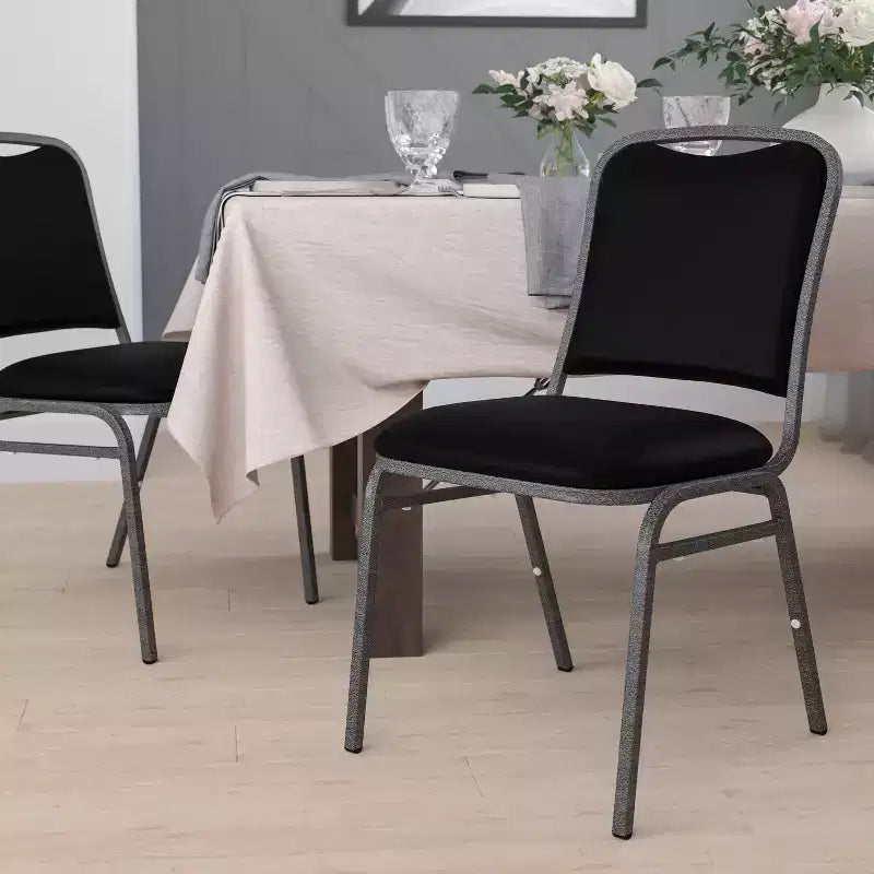Sedia impilabile per banchetti in vinile nero con telaio in acciaio "Silver Vein" – Grado commerciale