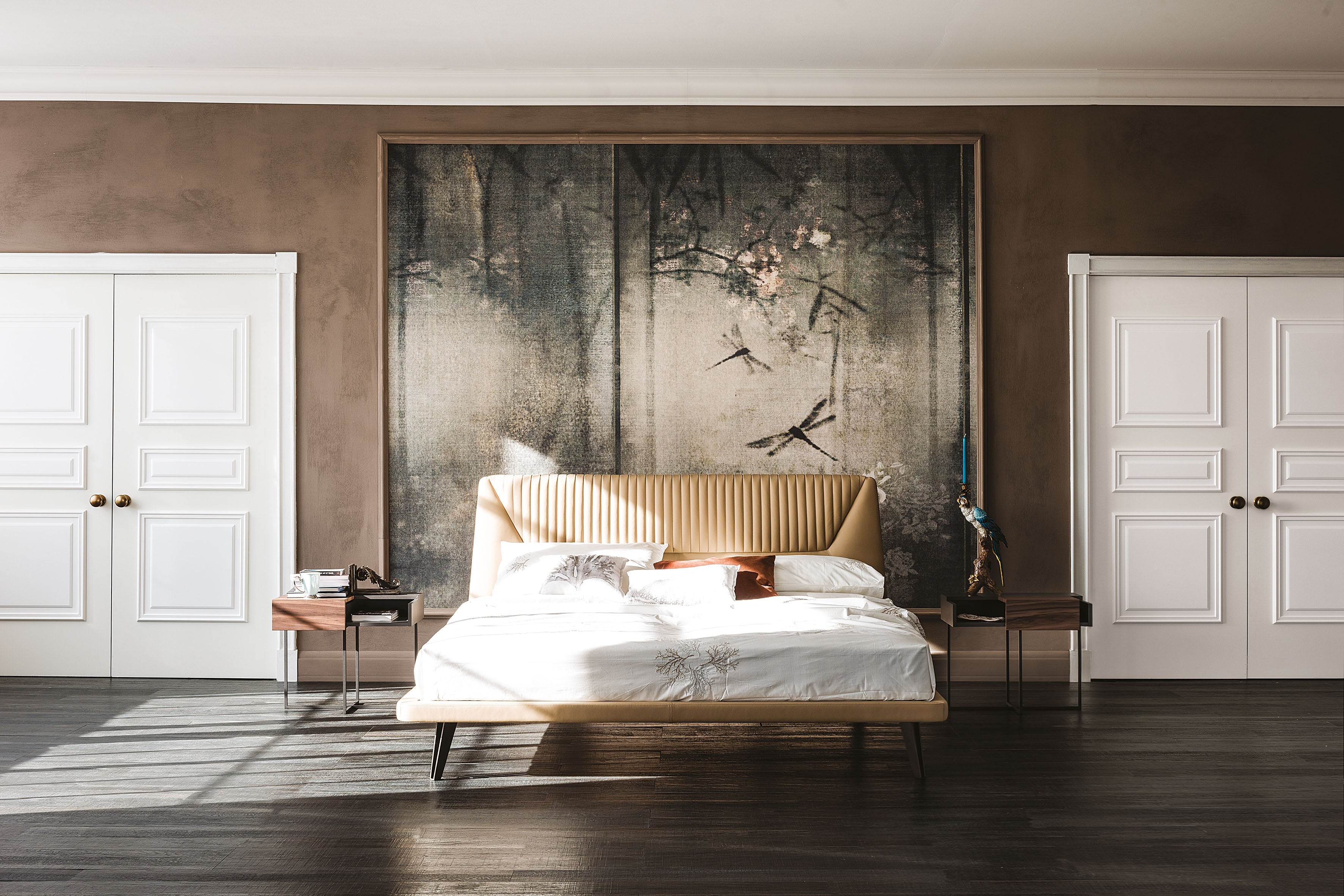 Letto in pelle Amadeus - Il motivo trapuntato intricato della testiera crea un sorprendente design a righe, trasformando il letto in un vero punto focale all'interno