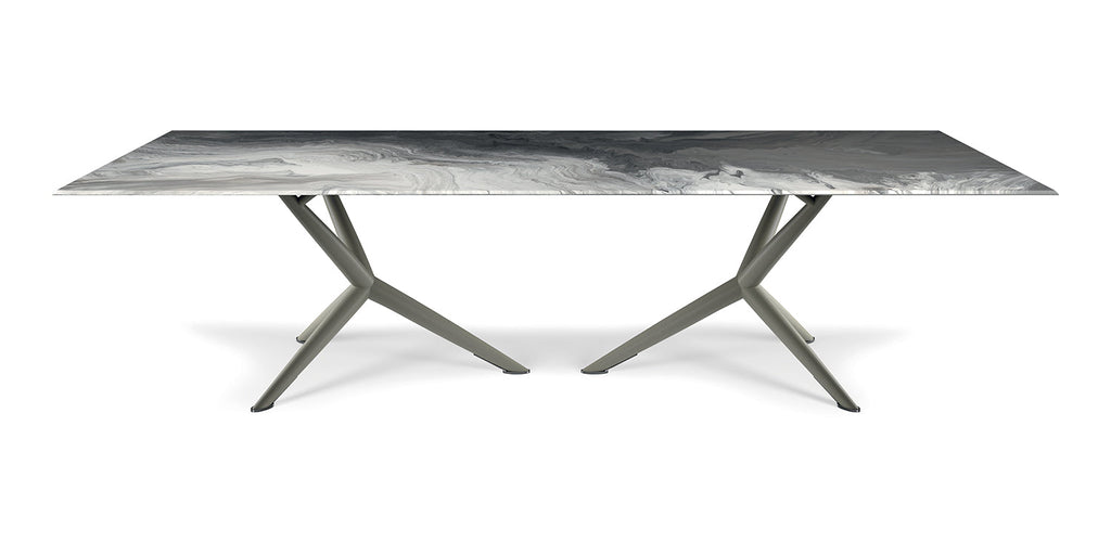 Tavolo da pranzo Atlantis Crystalart - Piedini in cromo nero (06) - Fabbricato in Italia - Il piano in vetro extrachiaro bisellato di 12mm di spessore presenta una lavorazione artistica