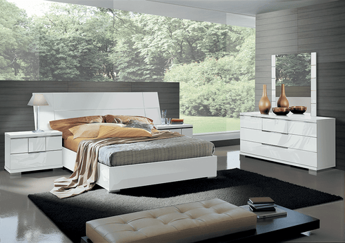 Comodino Asti (Ordine speciale) - Parte di una collezione per la camera da letto dal design fluido e funzionale, che include letto, cassettiera, comodini, cassettiera