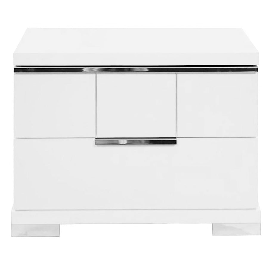 Comodino Asti (Ordine speciale) - Parte di una collezione per la camera da letto dal design fluido e funzionale, che include letto, cassettiera, comodini, cassettiera