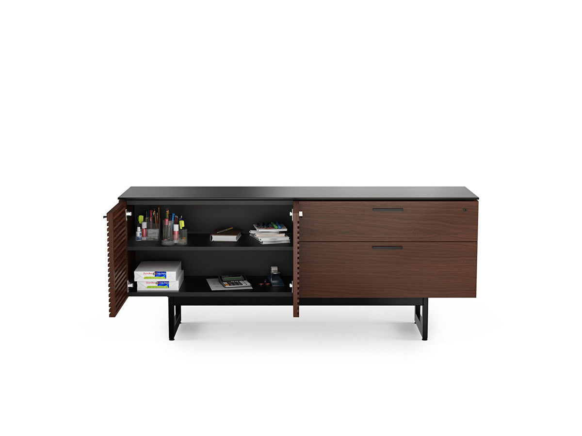 Credenza da ufficio per corridoio - Caratteristiche Ripiani regolabili Cassetto portaoggetti Archivio documenti formato letter/legale Cassetti con serratura - Linee pulite e stile raffinato