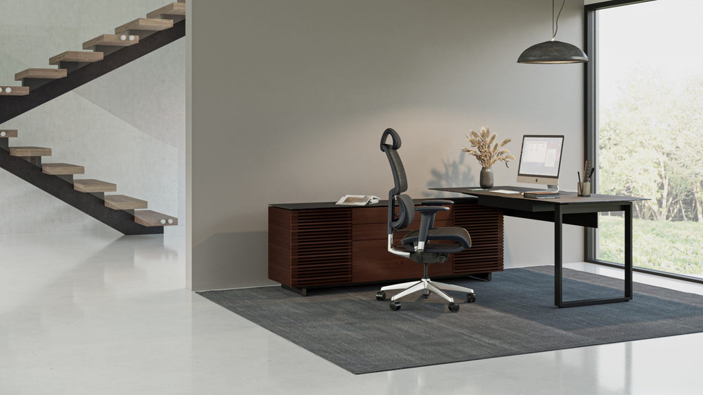 Scrivania direzionale a L Corridor – Linee pulite e stile raffinato con caratteristiche organizzative integrate – Adatta per il posizionamento ad angolo o come complemento d'arredo