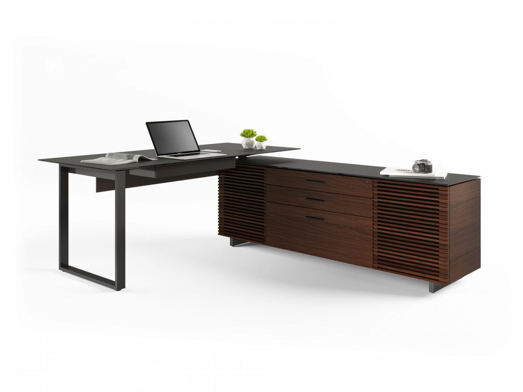 Scrivania direzionale a L Corridor – Linee pulite e stile raffinato con caratteristiche organizzative integrate – Adatta per il posizionamento ad angolo o come complemento d'arredo