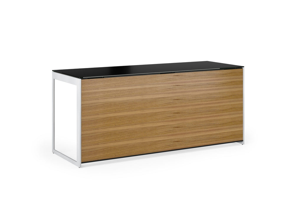 Scrivania moderna per ufficio domestico - Dotata di un pannello posteriore magnetico per l'organizzazione dei cavi e di un ampio spazio di archiviazione all'interno di una struttura minimalista.Caratteristiche: Cassetto per tastiera