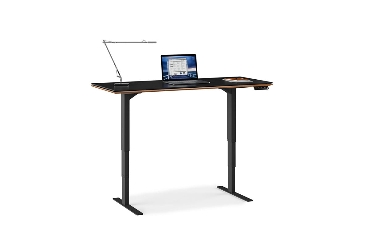 Scrivania regolabile in altezza - 60x24 - Disponibile anche in modello più grande.Caratteristiche: Tastiera programmabile Vano per la gestione dei cavi Canalette per la gestione dei cavi