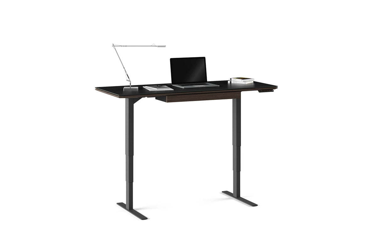 Scrivania regolabile in altezza - 60x24 - Disponibile anche in modello più grande.Caratteristiche: Tastiera programmabile Vano per la gestione dei cavi Canalette per la gestione dei cavi