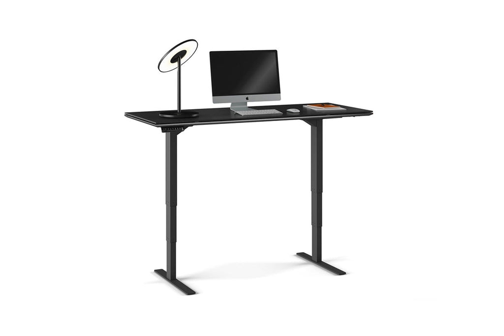 Scrivania regolabile in altezza - 60x24 - Disponibile anche in modello più grande.Caratteristiche: Tastiera programmabile Vano per la gestione dei cavi Canalette per la gestione dei cavi