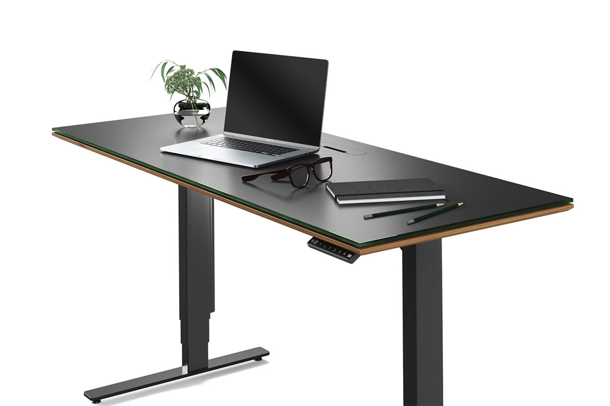 Scrivania regolabile in altezza - 60x24 - Disponibile anche in modello più grande.Caratteristiche: Tastiera programmabile Vano per la gestione dei cavi Canalette per la gestione dei cavi