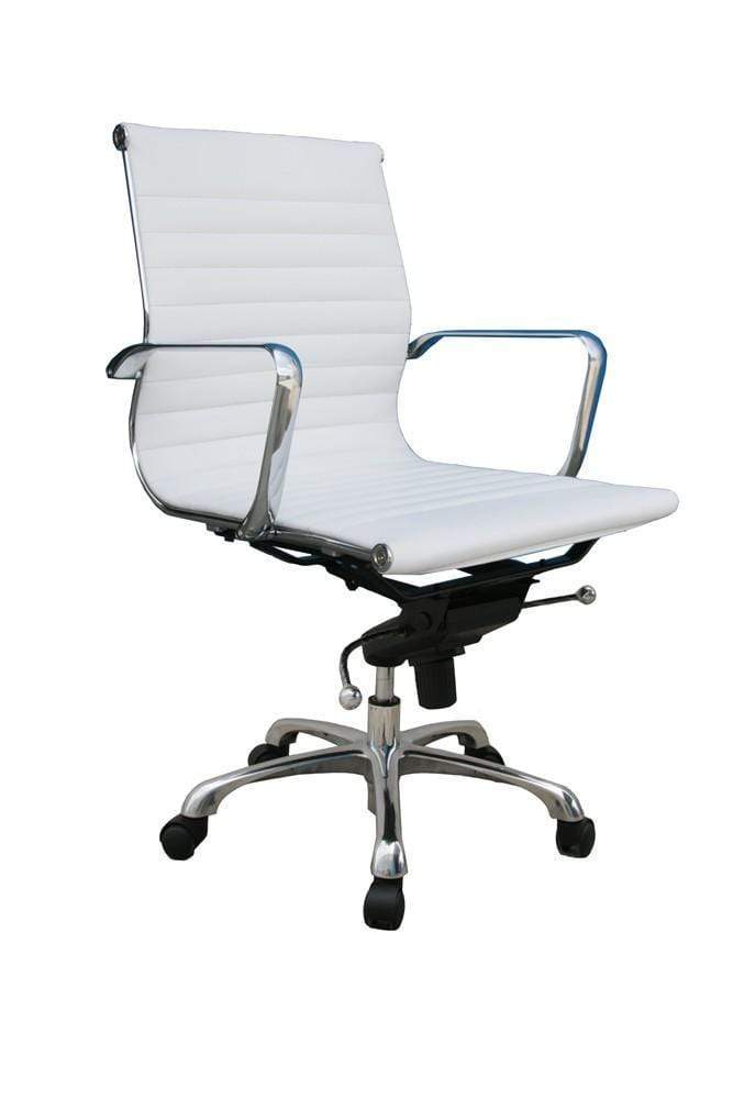 Comoda sedia da ufficio bassa bianca | J&M Furniture - Telaio cromato con rivestimento in similpelle - Bloccabile in più posizioni